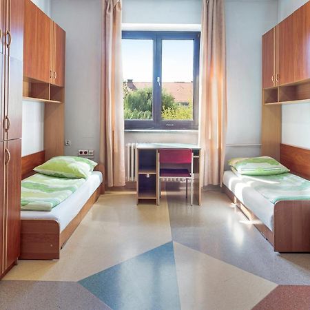 Dizzy Daisy Hostel Wrocław Kültér fotó