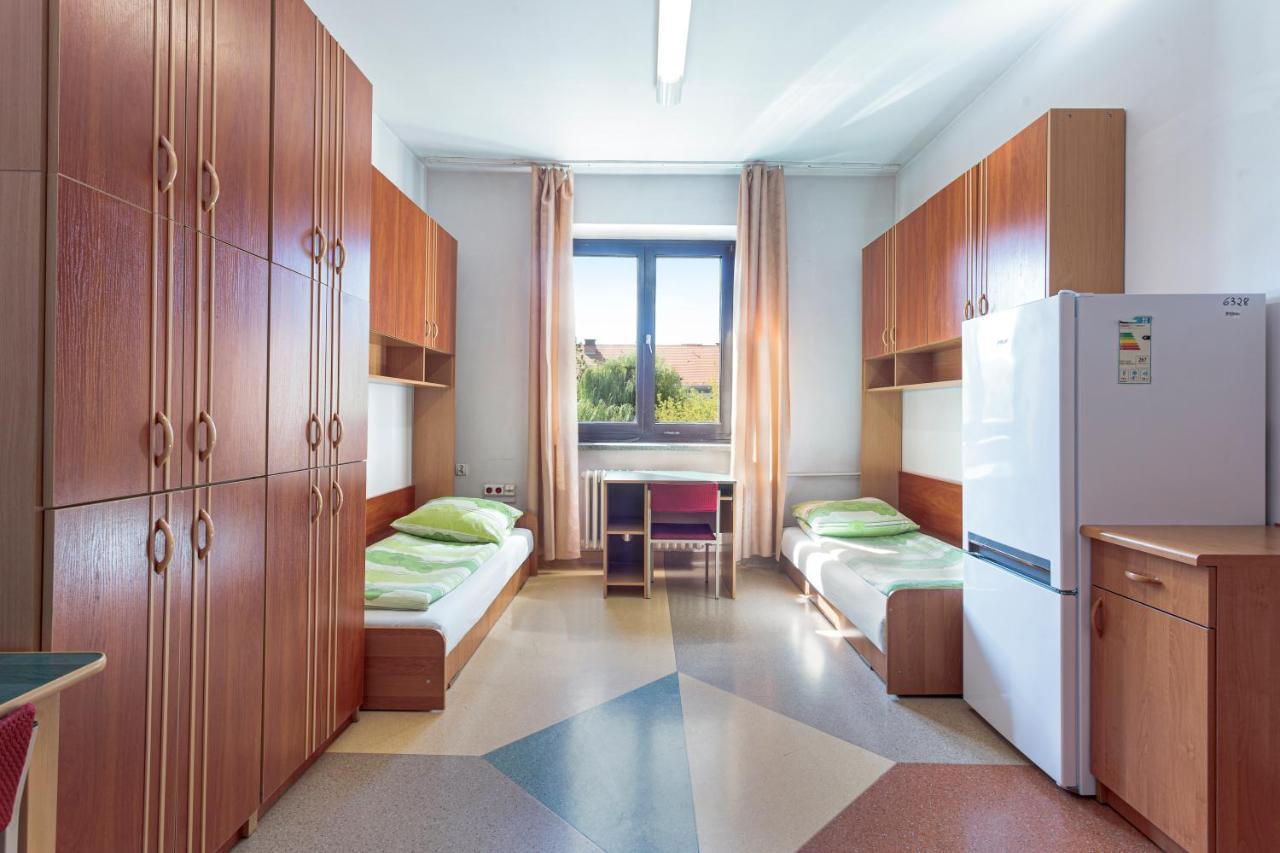 Dizzy Daisy Hostel Wrocław Kültér fotó