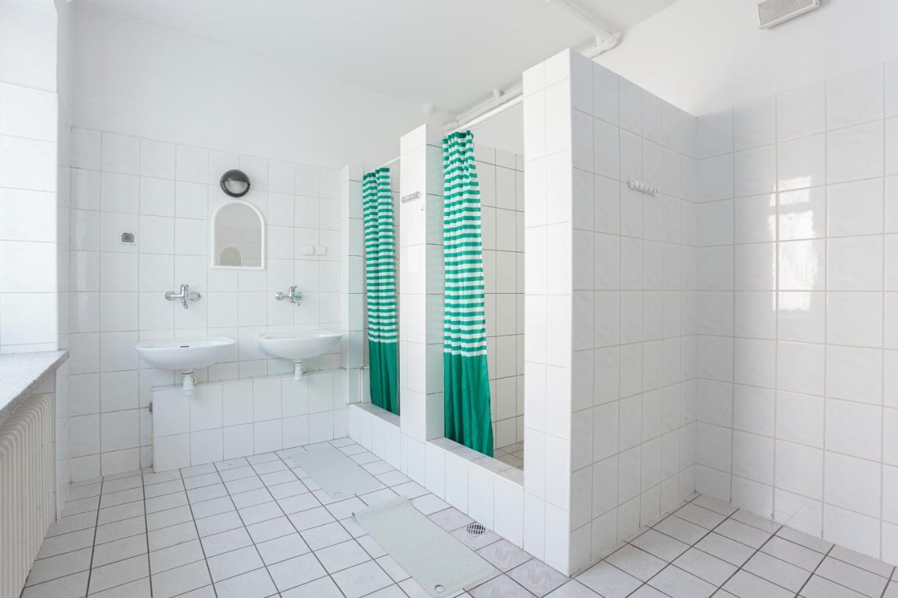Dizzy Daisy Hostel Wrocław Kültér fotó